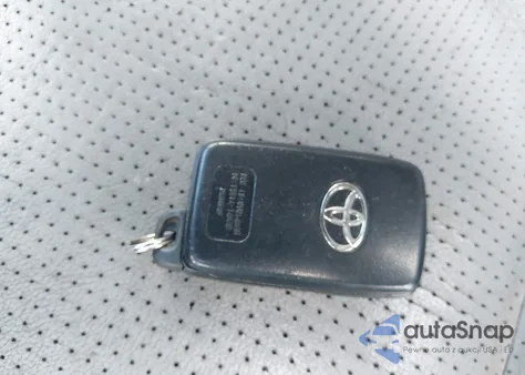 2010 Toyota Rav4 Limited V6 z USA, uszkodzony, nr VIN JTMDK4DV7AD012679